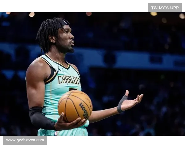 如何应对卡鲁索与杰林威廉姆斯伤退对球队影响的策略与调整 如何应对卡鲁索与杰林威廉姆斯伤退对球队影响的策略与调整